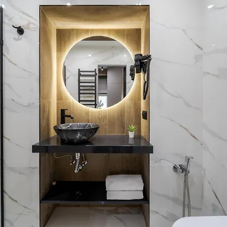 Leogrand On Rymlyanyna 6-1 Apartamento