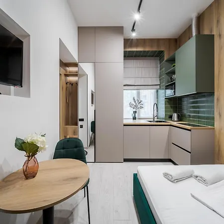 Apartment Leogrand On Rymlyanyna 6-1